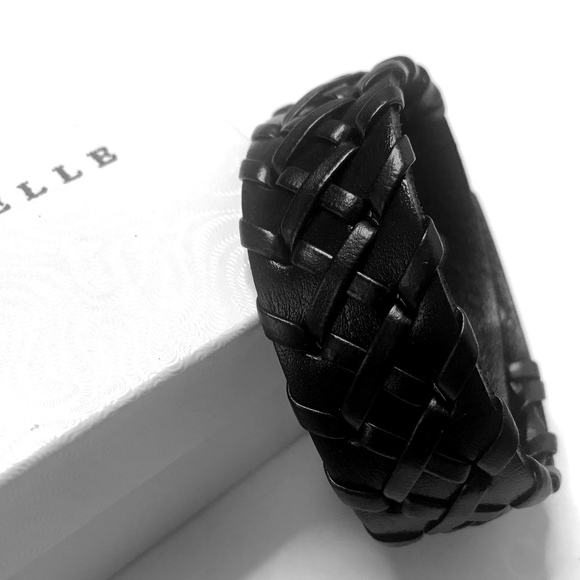 URBANE BELLE Flat weave bracelet | Black - Picture 1 of 2